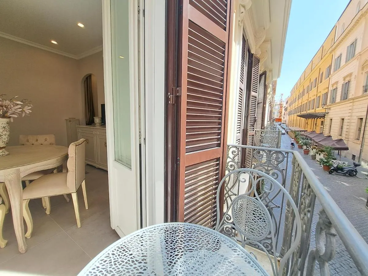 Apartment Suite Della Vite 27 Rome Italy