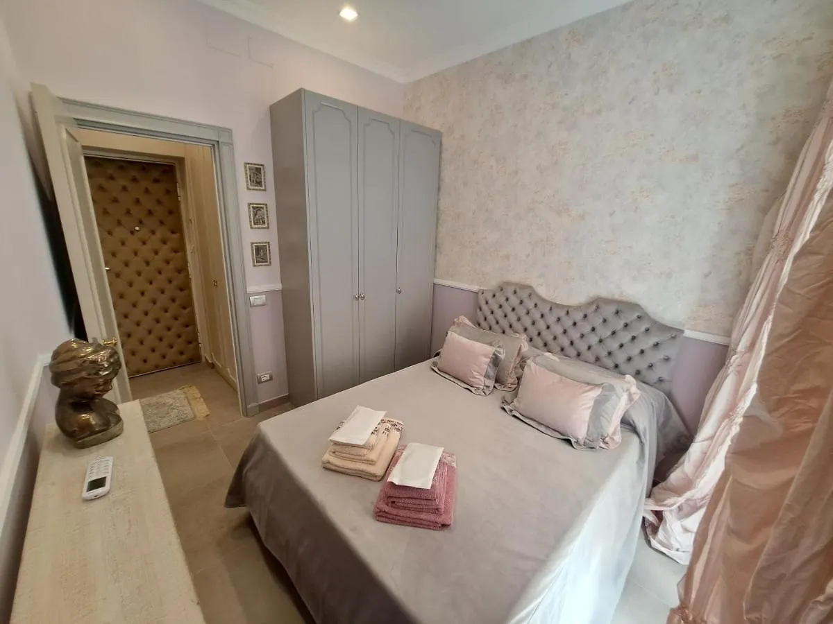 Suite Della Vite 27 Rome 0*,  Italy